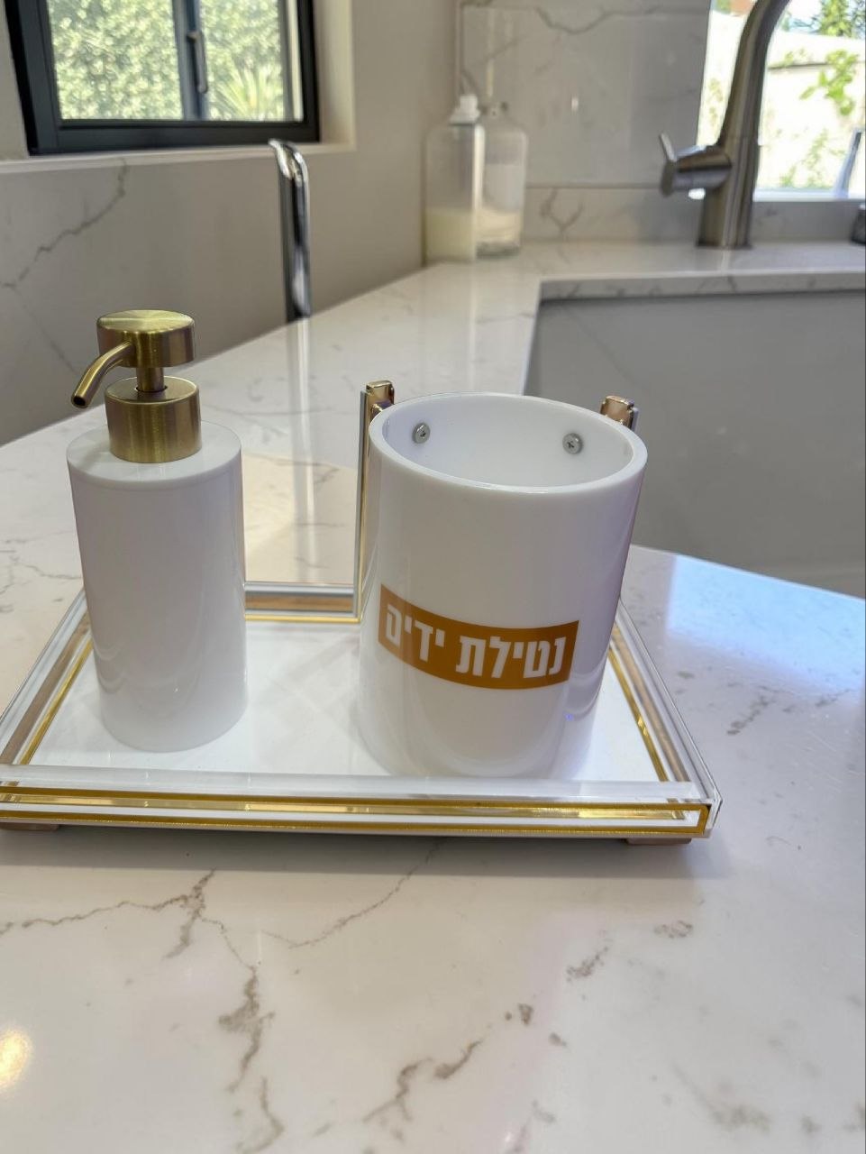 סט נטלה, סבונית ומגש פרספקס מעוצב