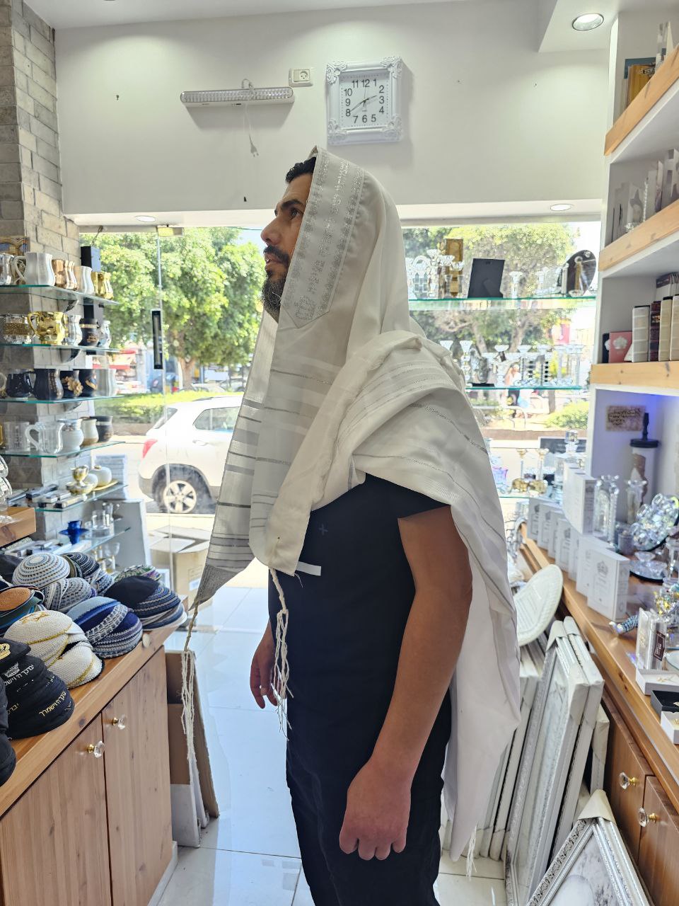טלית חתנים אקרילן מהודרת – לבן וכסף