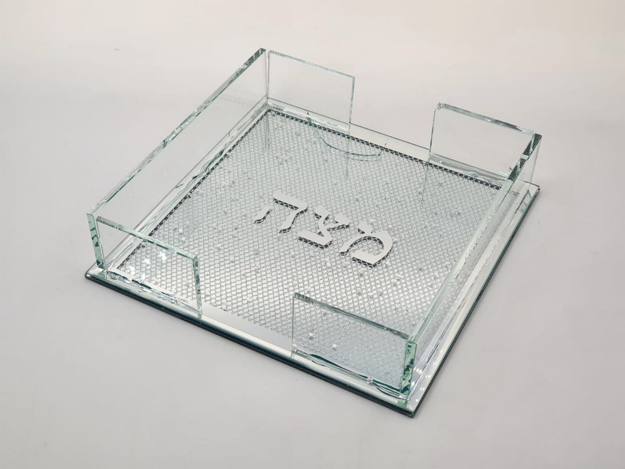 מגש מצה זכוכית "סליל כסף" – מהודר ויוקרתי