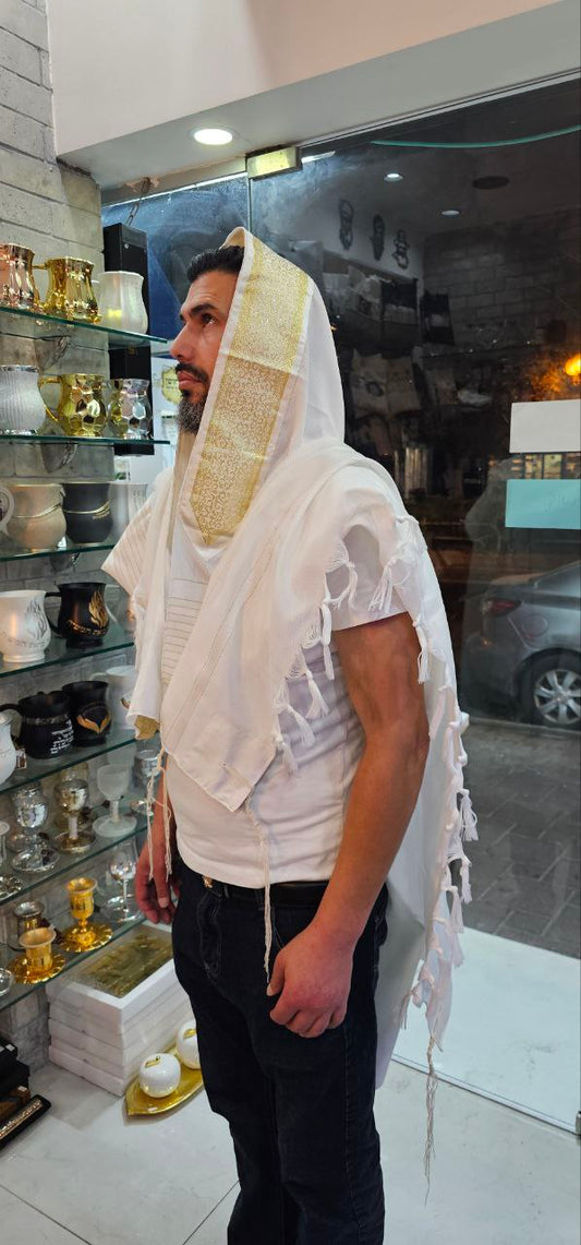 טלית חתנים אקרילן לבן וזהב – עטרה ופסים מוזהבים